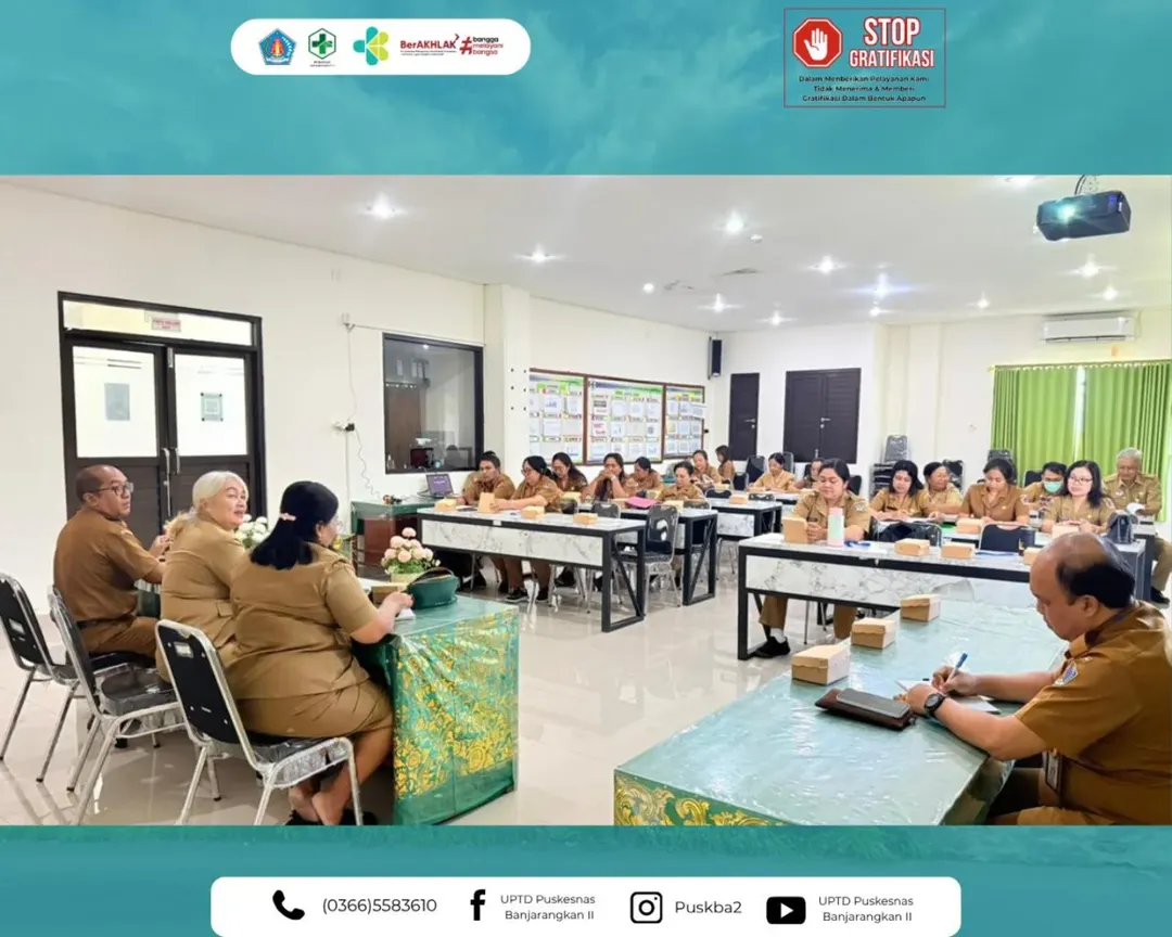 kegiatan visitasi di ruang rapat